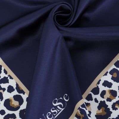 Leopar Desenli İthal İpek Saten Eşarp Lacivert